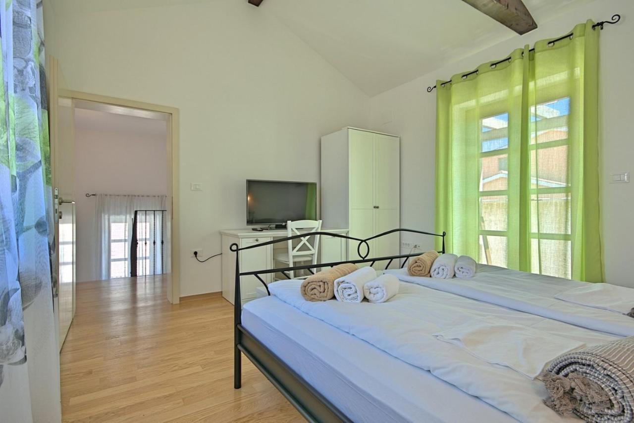 Stone Villa Zahara Ližnjan Exteriör bild