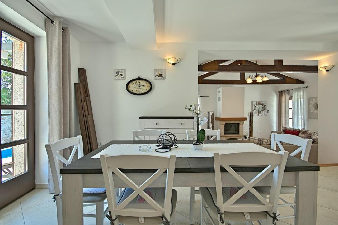 Stone Villa Zahara Ližnjan Exteriör bild