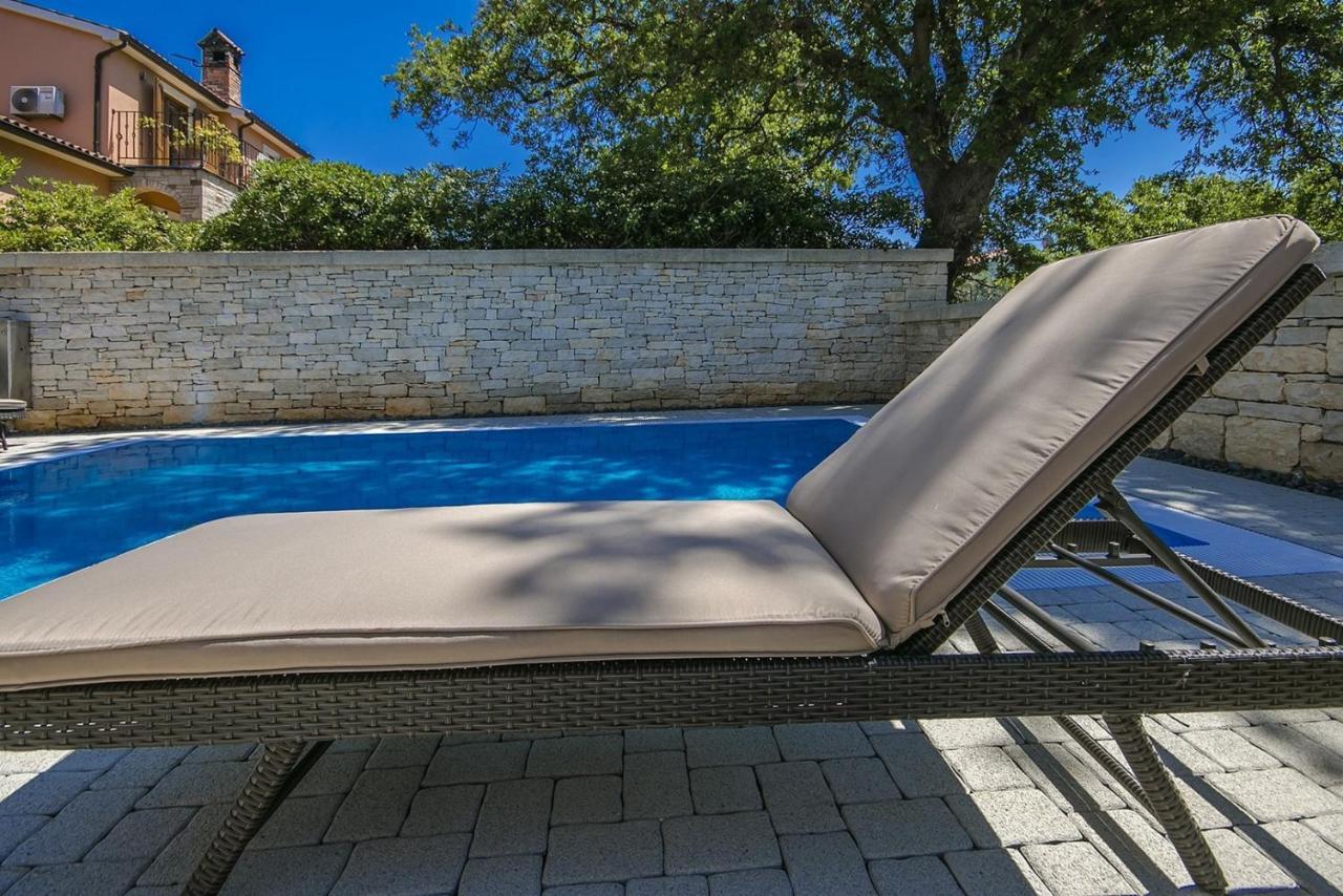 Stone Villa Zahara Ližnjan Exteriör bild