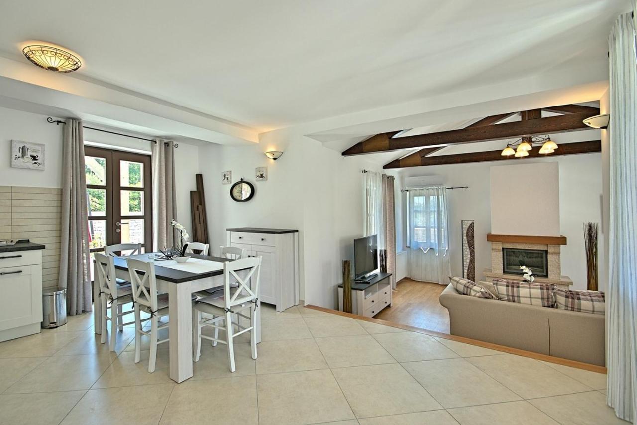 Stone Villa Zahara Ližnjan Exteriör bild